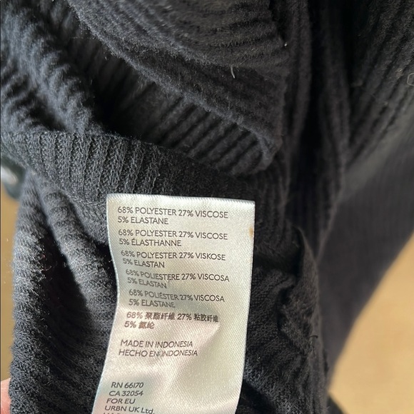 Free People We the Free Black Cowl Neck Sweater Open Back Size M - Picture 6 of 7